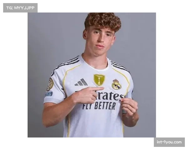 巴萨欲抢先签穆尼奥斯，皇马回购条款或失效